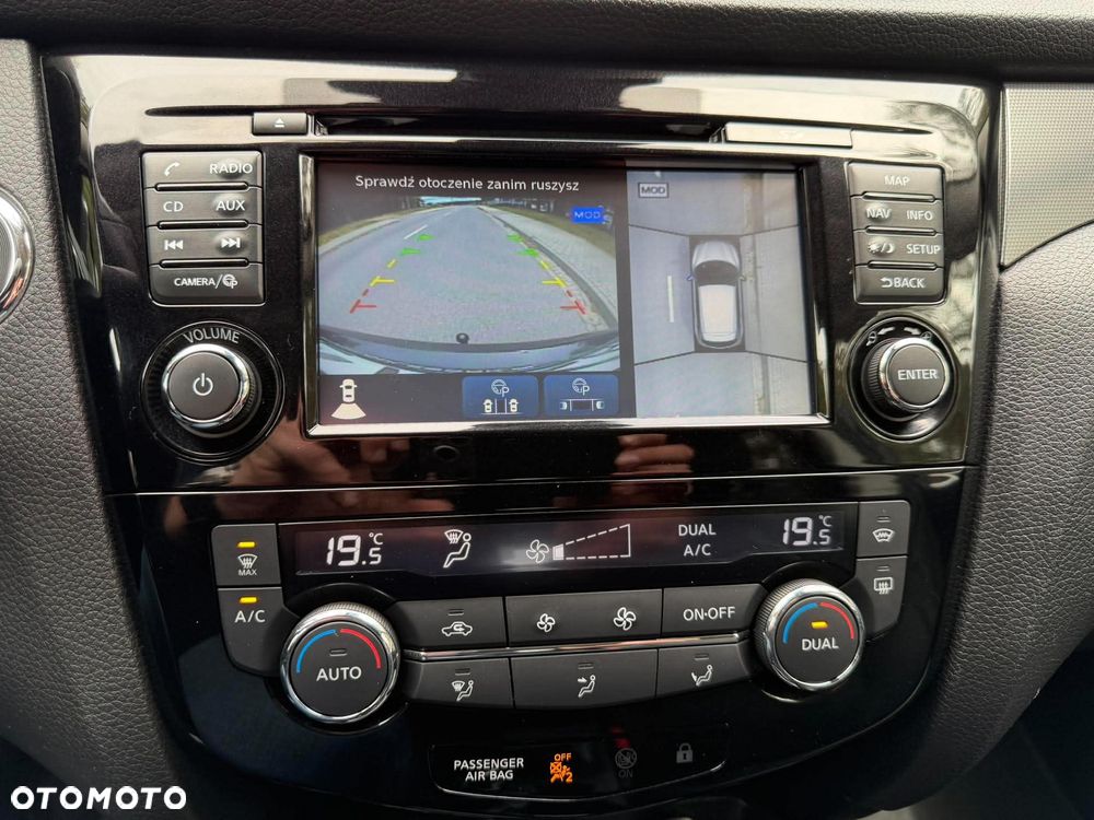 Nissan Qashqai 1.6 DCi Tekna+ - 26