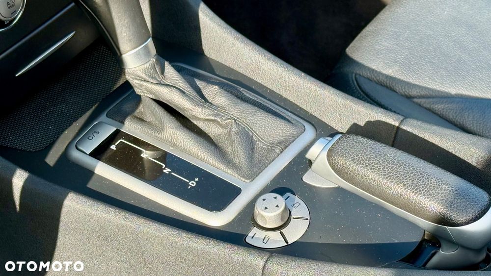 Mercedes-Benz SLK - 32