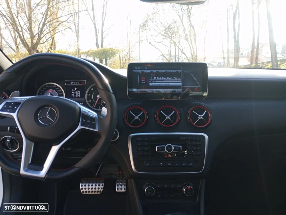 Mercedes-Benz A 45 AMG 4-Matic - 12