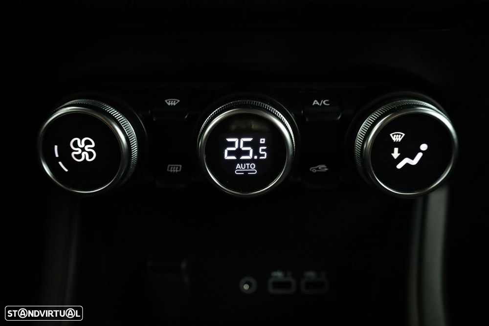 Renault Captur 1.0 TCe Techno Bi-Fuel - 13