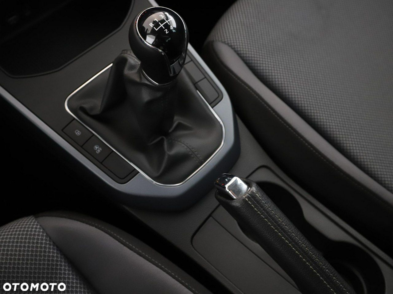Seat Arona 1.6 TDI Style - 28