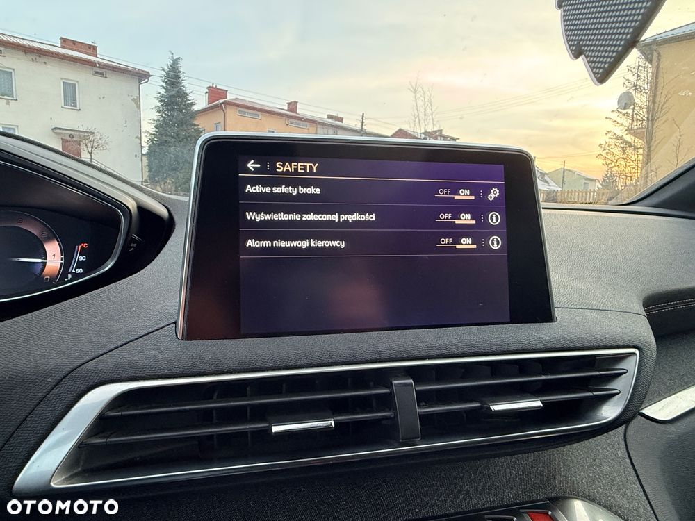 Peugeot 5008 BlueHDi 150 Allure - 22