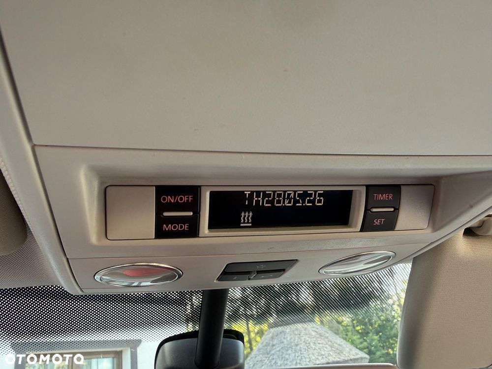 Volkswagen Multivan - 24