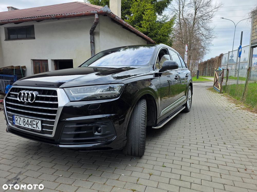 Audi Q7 - 1
