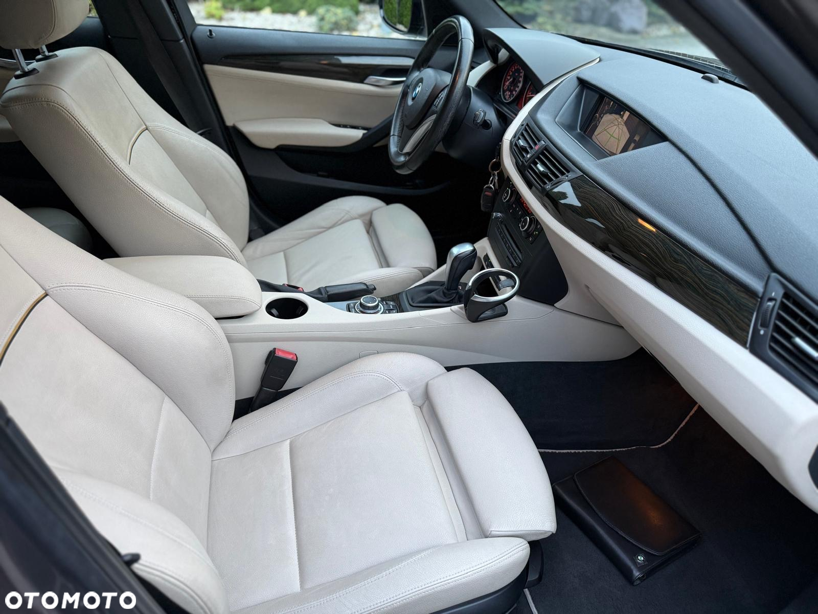 BMW X1 xDrive28i - 19