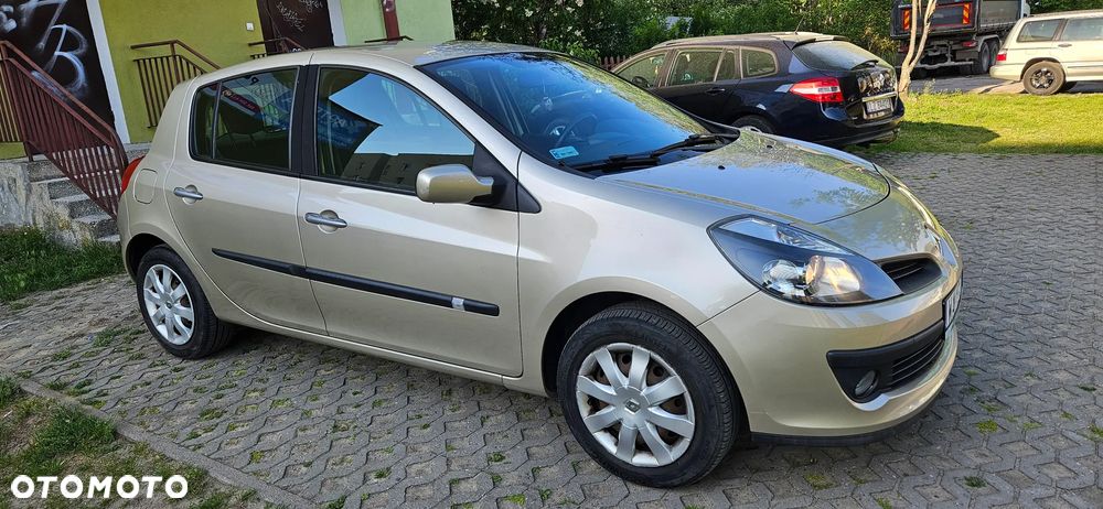 Renault Clio 1.6 16V Expression - 1