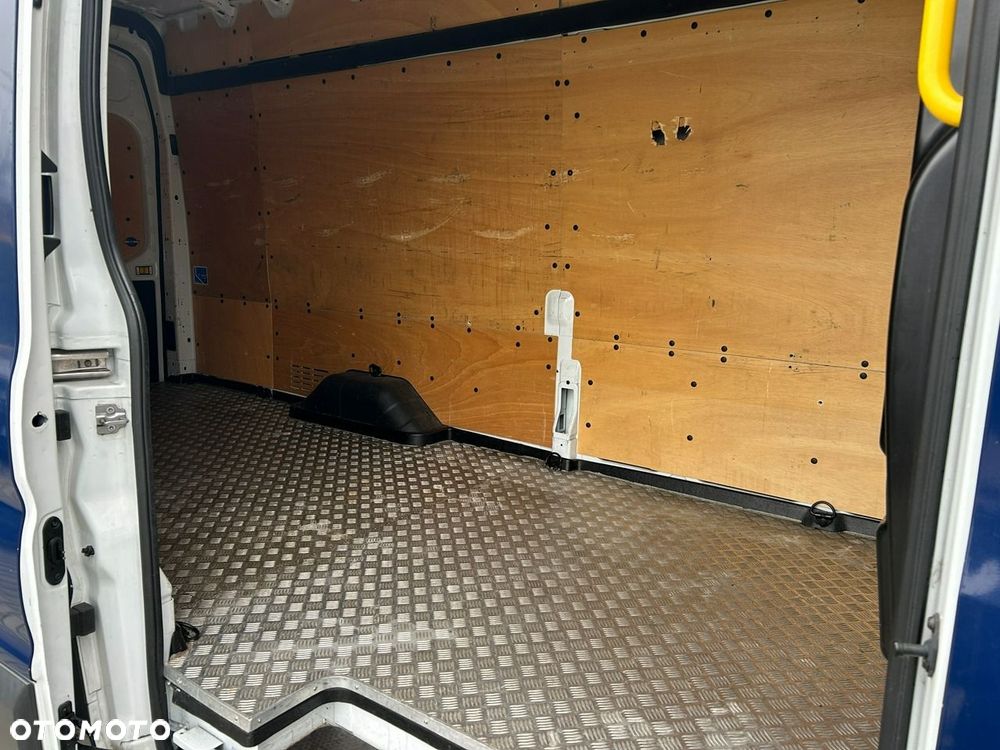 Ford Transit - 20