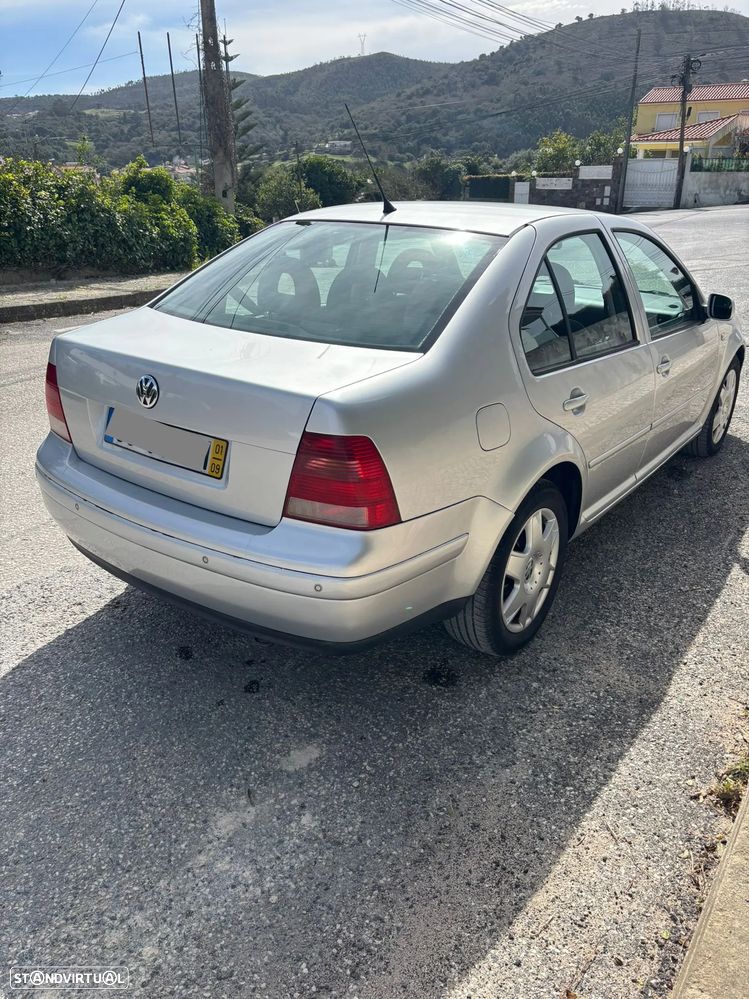 VW Bora 1.9 TDi Highline - 6