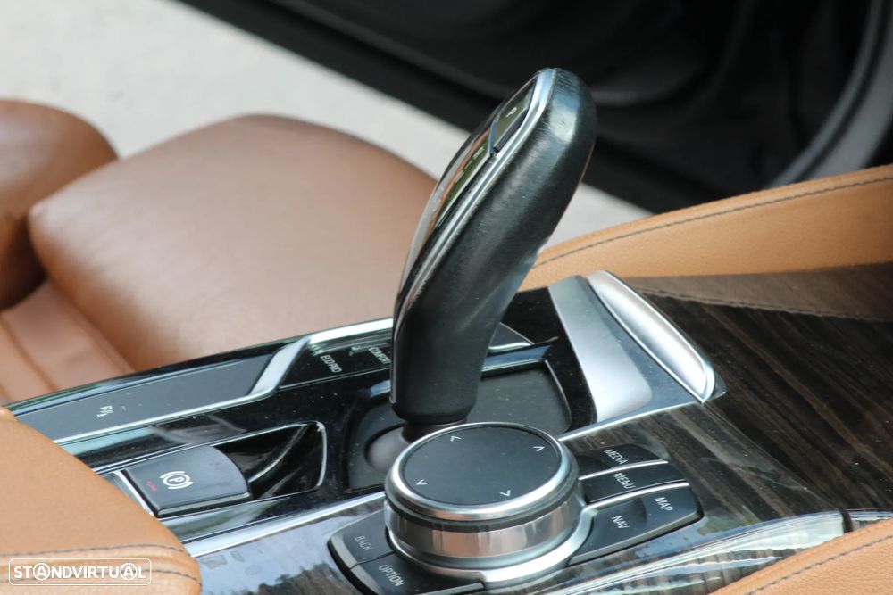 BMW 520 d Line Luxury Auto - 32