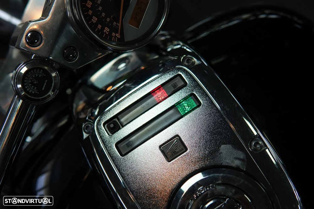 Honda VTX 1800 C - 17