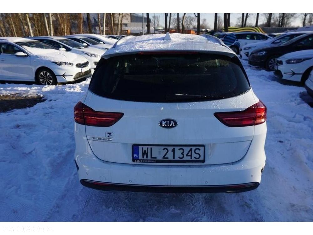 Kia Ceed - 4