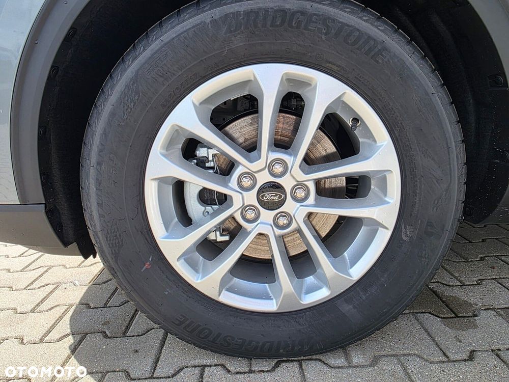 Ford Kuga - 12