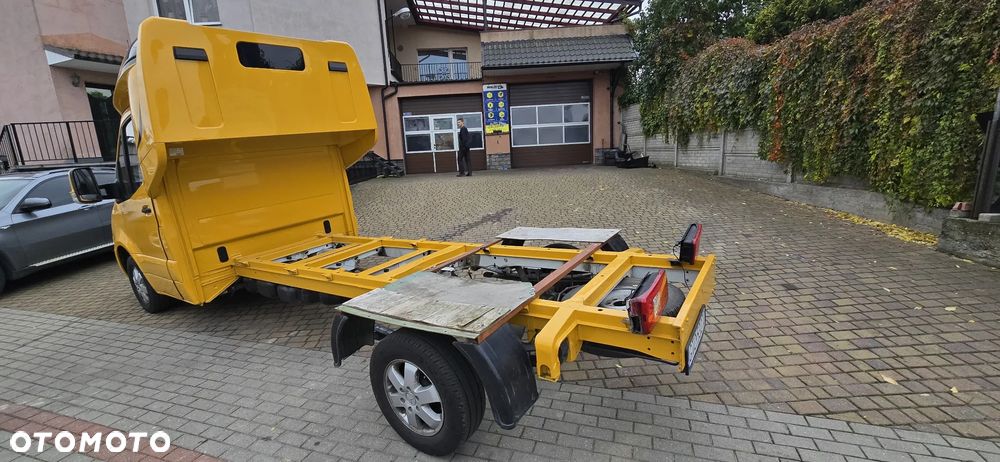Mercedes-Benz Sprinter 319 - 3