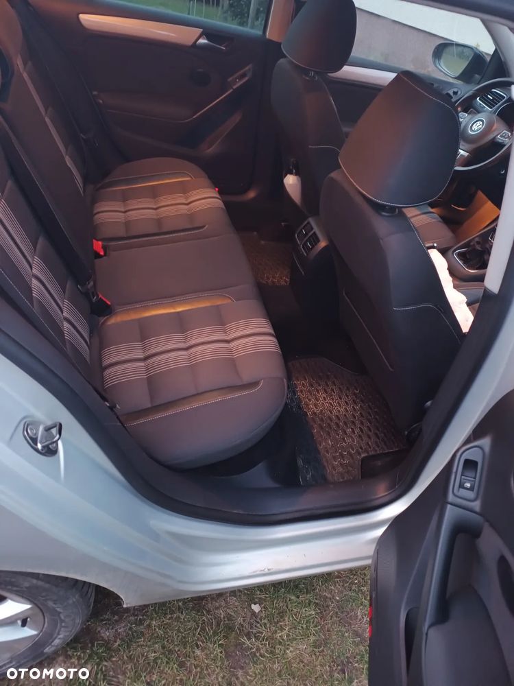 Volkswagen Golf - 10