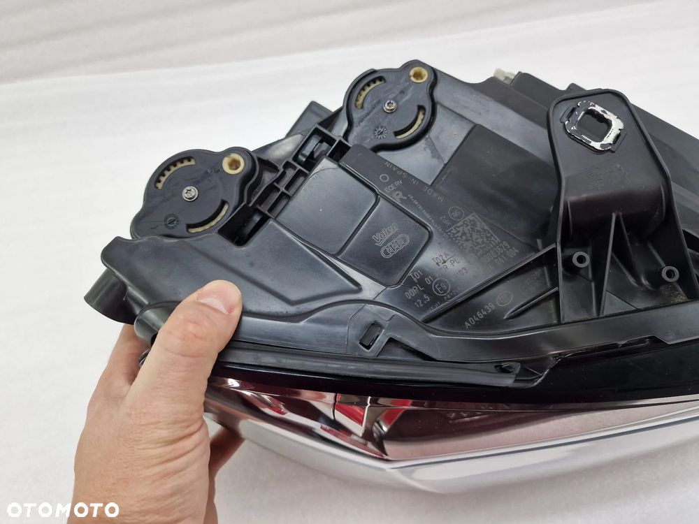 AUDI Q2 81A PRAWA LAMPA PRZEDNIA PRZÓD ZWYKŁA , NR 81A941004 , ŁADNA , NIEUSZKODZONA , NR AUKCJI LA772 - 5