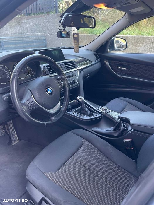 BMW Seria 3 318d Touring Luxury Line - 4