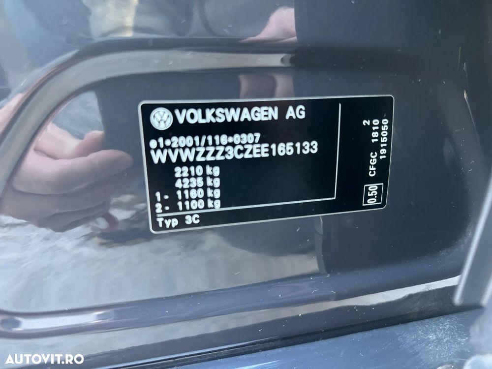 Volkswagen Passat 2.0 TDI 4Motion BlueMotion Technology DSG Highline - 10