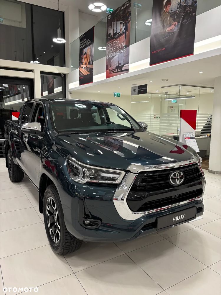 Toyota Hilux - 1