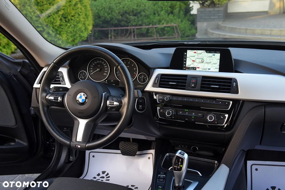 BMW 3GT 320i GPF xDrive Luxury Line - 37