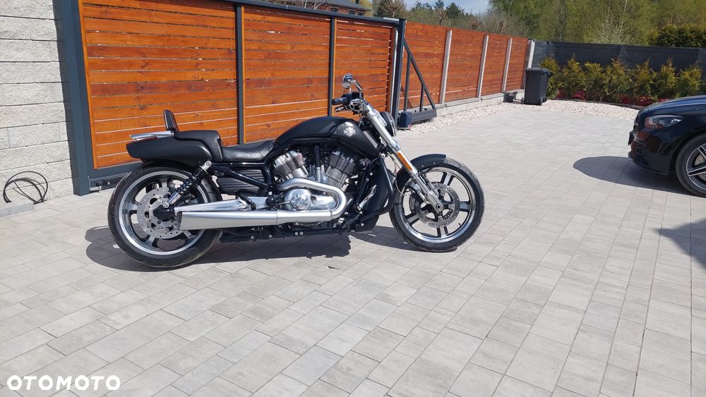 Harley-Davidson V-Rod Muscle - 2