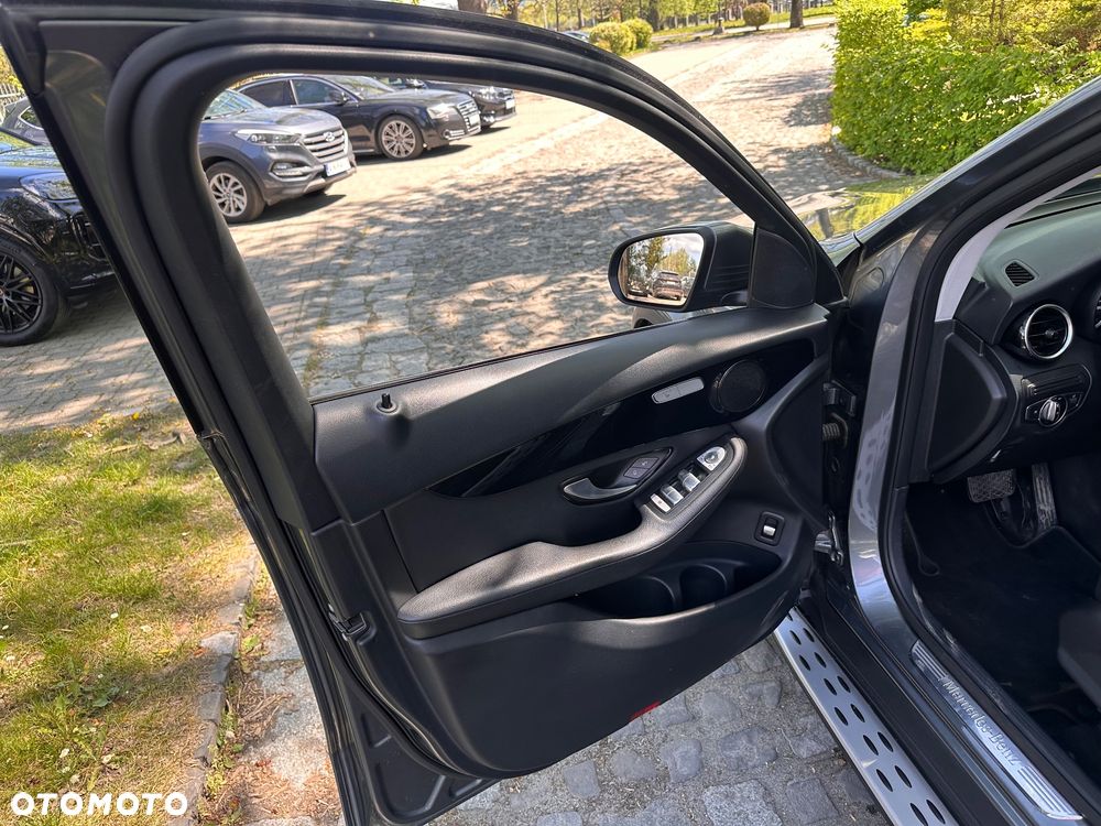 Mercedes-Benz GLC - 16