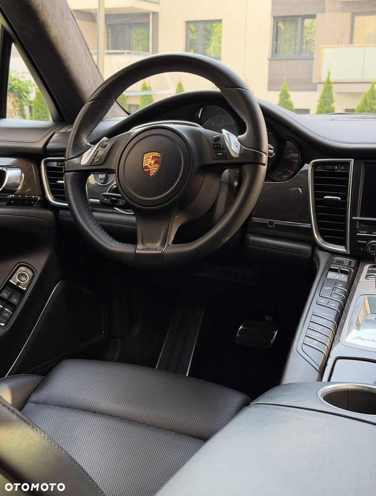 Porsche Panamera 4S PDK - 11