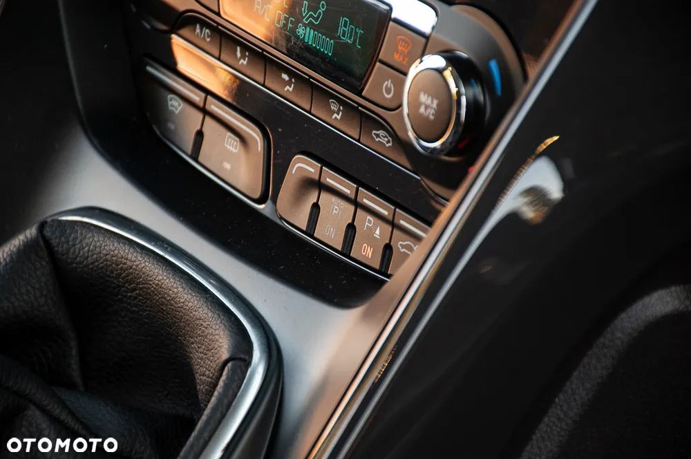 Ford Kuga 2.0 TDCi 4x4 Individual - 23