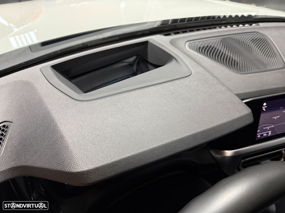 BMW 330 e Pack Desportivo M Auto - 9