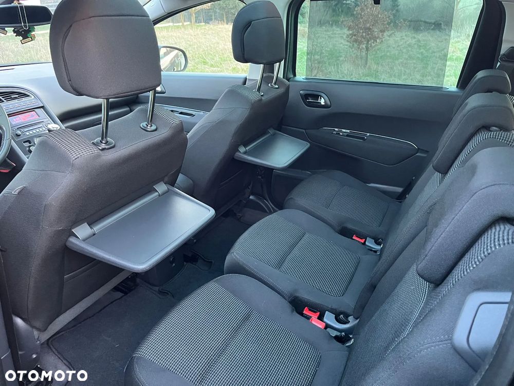 Peugeot 5008 2.0 HDi Family 7os - 15