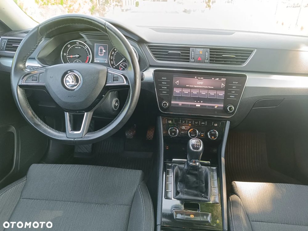Skoda Superb 2.0 TDI Ambition - 26