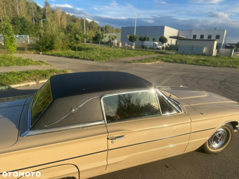 Ford Thunderbird - 13