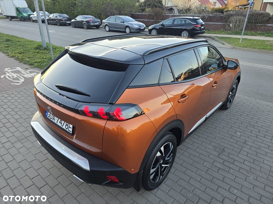 Peugeot 2008 PureTech 130 EAT8 GT - 17