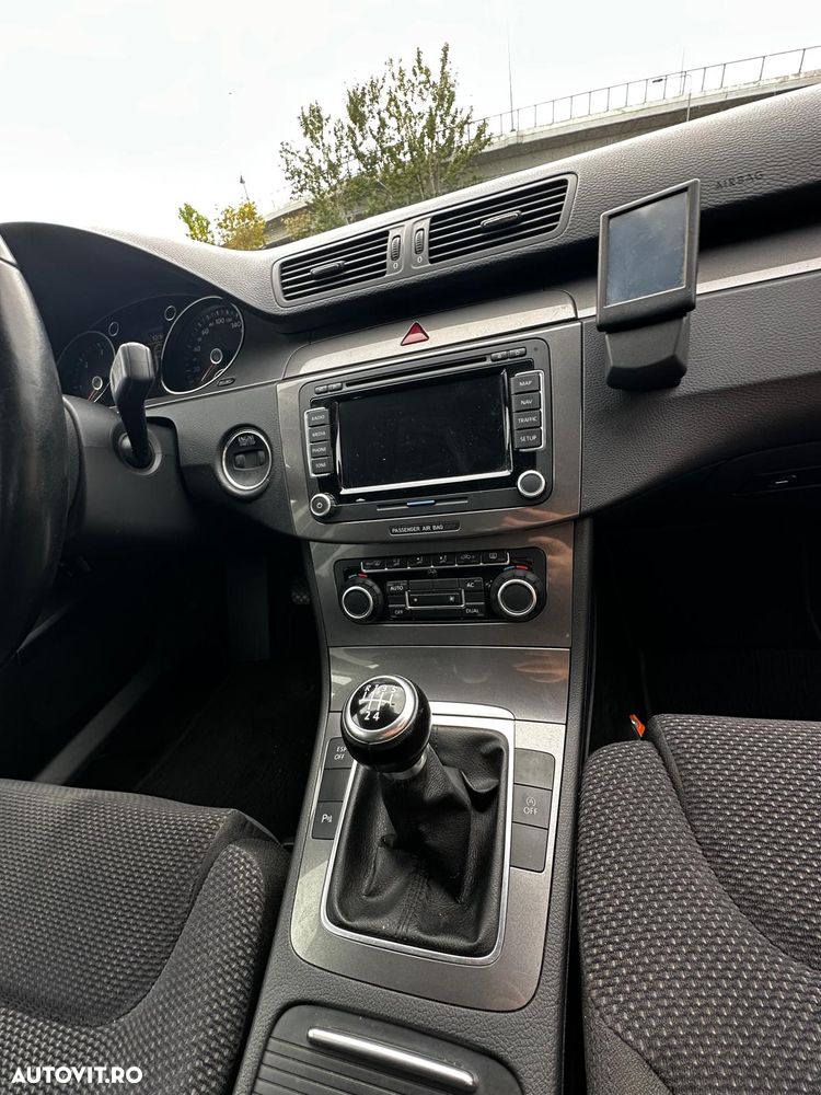 Volkswagen Passat 1.6TDI BlueMotion Tehnology Comfortline - 14