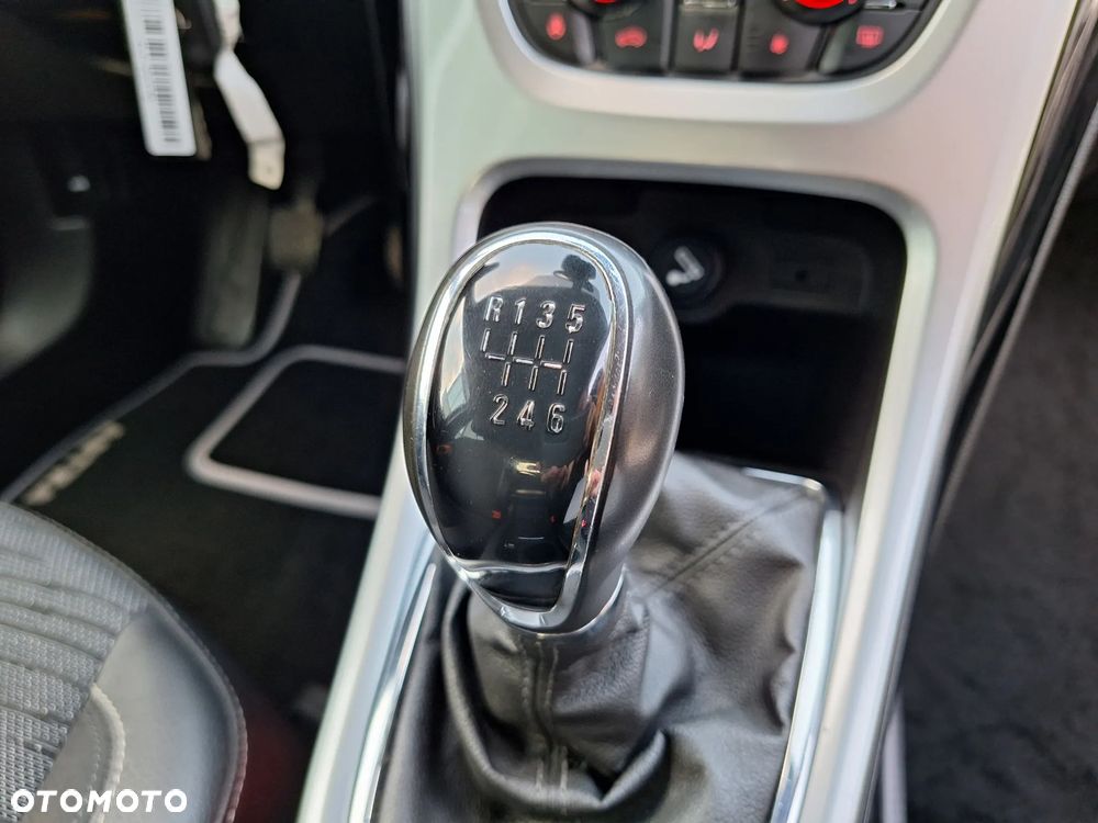 Opel Astra 1.4 Turbo ENERGY - 14
