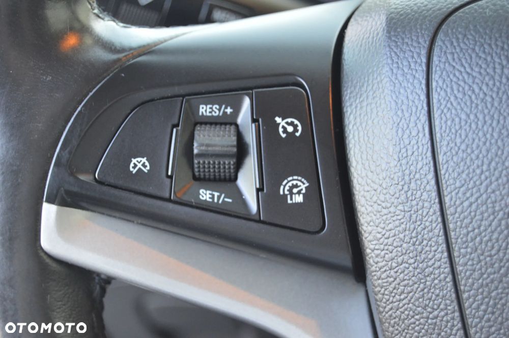 Chevrolet Trax 1.6 LS - 16