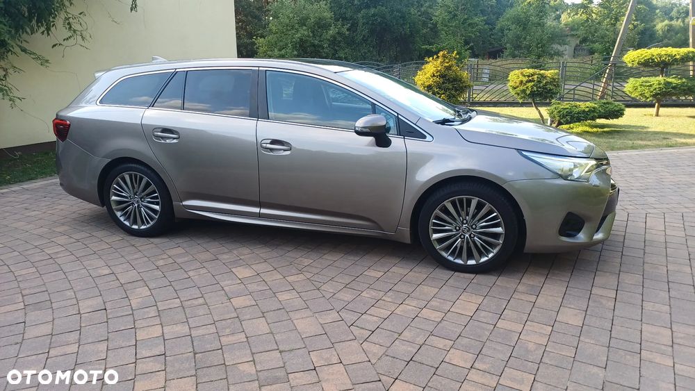 Toyota Avensis 1.8 Premium - 3