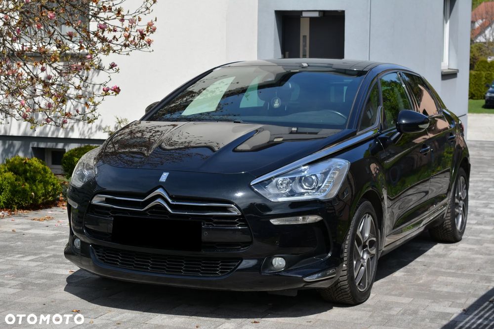 Citroën DS5 e-HDi 115 EGS6 Chic - 14
