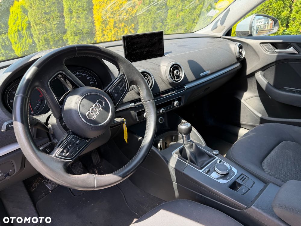 Audi A3 Sportback 1.6 TDI sport - 1