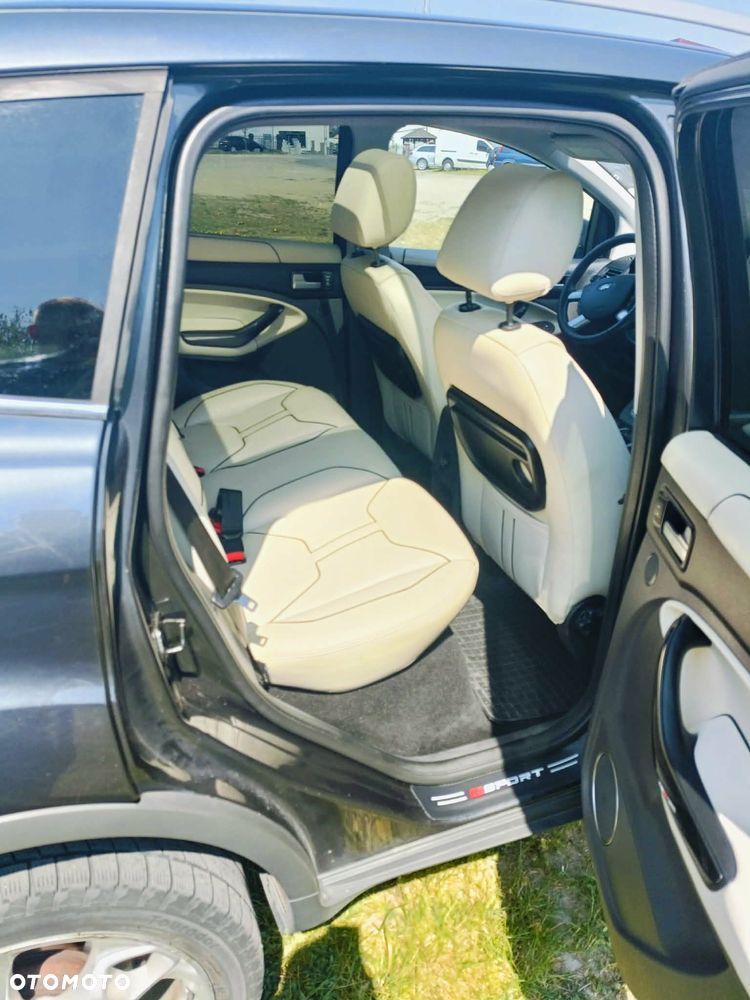 Ford Kuga 2.0 TDCi Titanium - 3