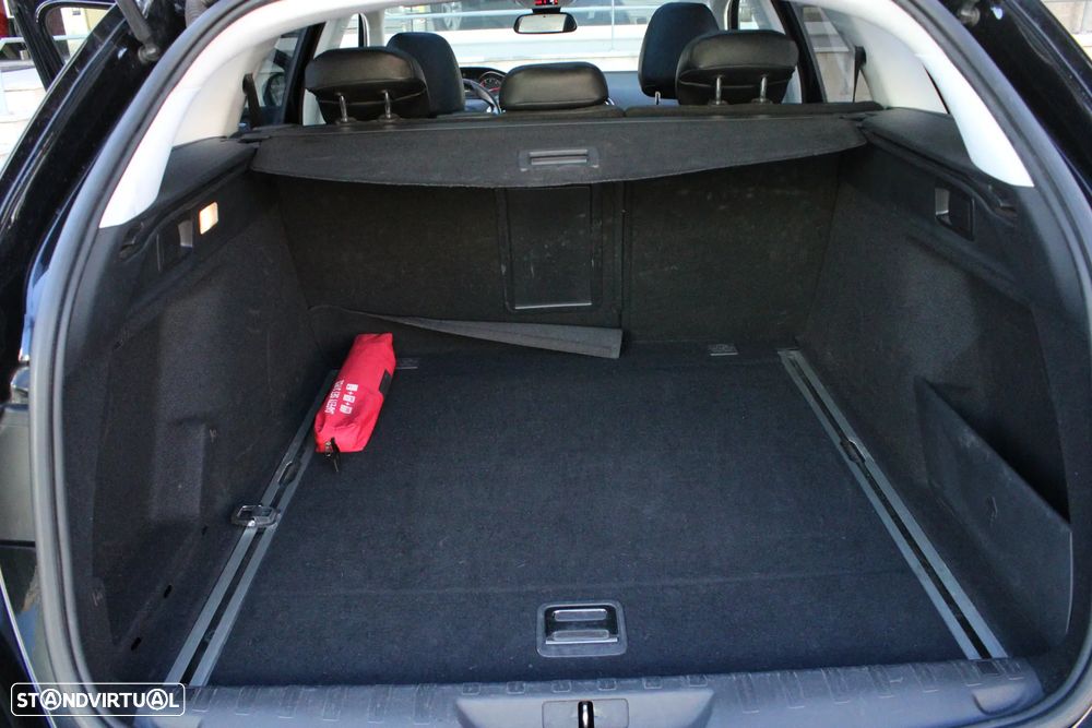 Peugeot 308 SW BlueHDi 130 Stop & Start Allure - 27