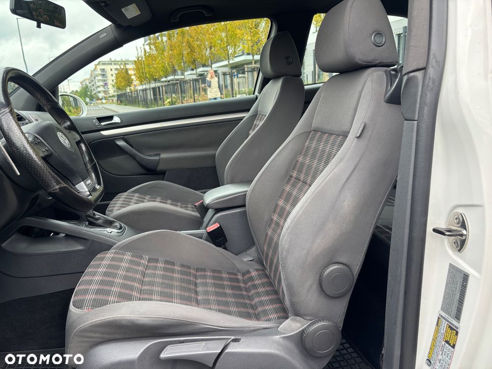 Volkswagen Golf 2.0 TSI GTI DSG - 12