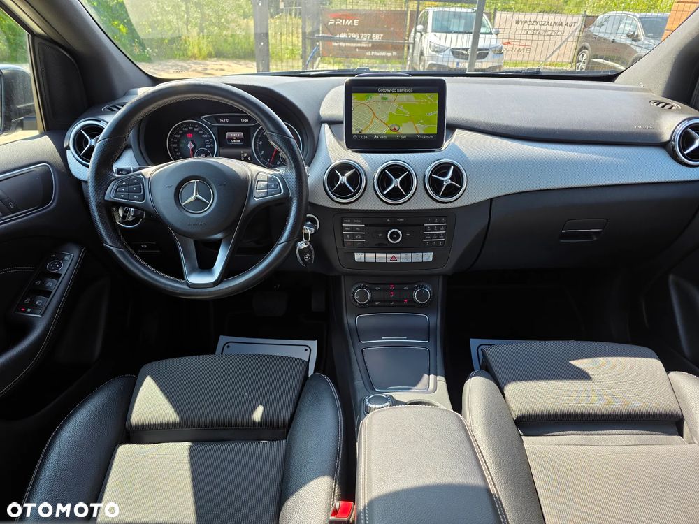Mercedes-Benz Klasa B 180 7G-DCT Urban - 22