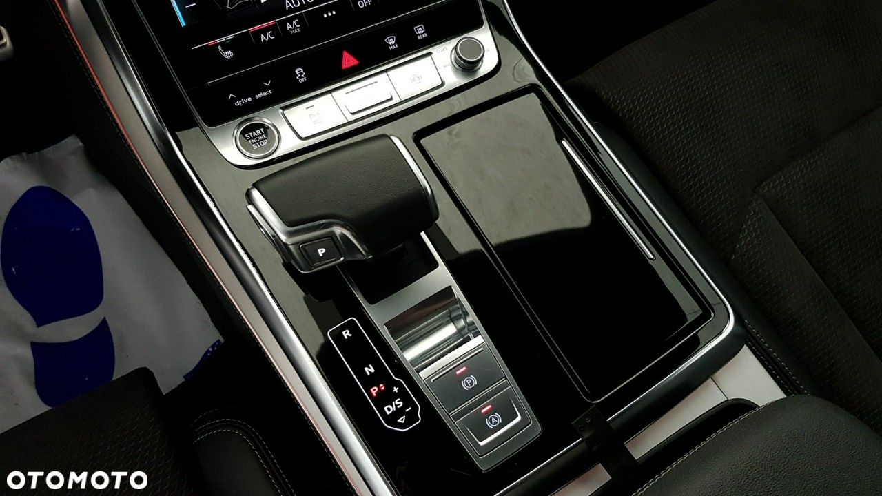 Audi Q8 - 24