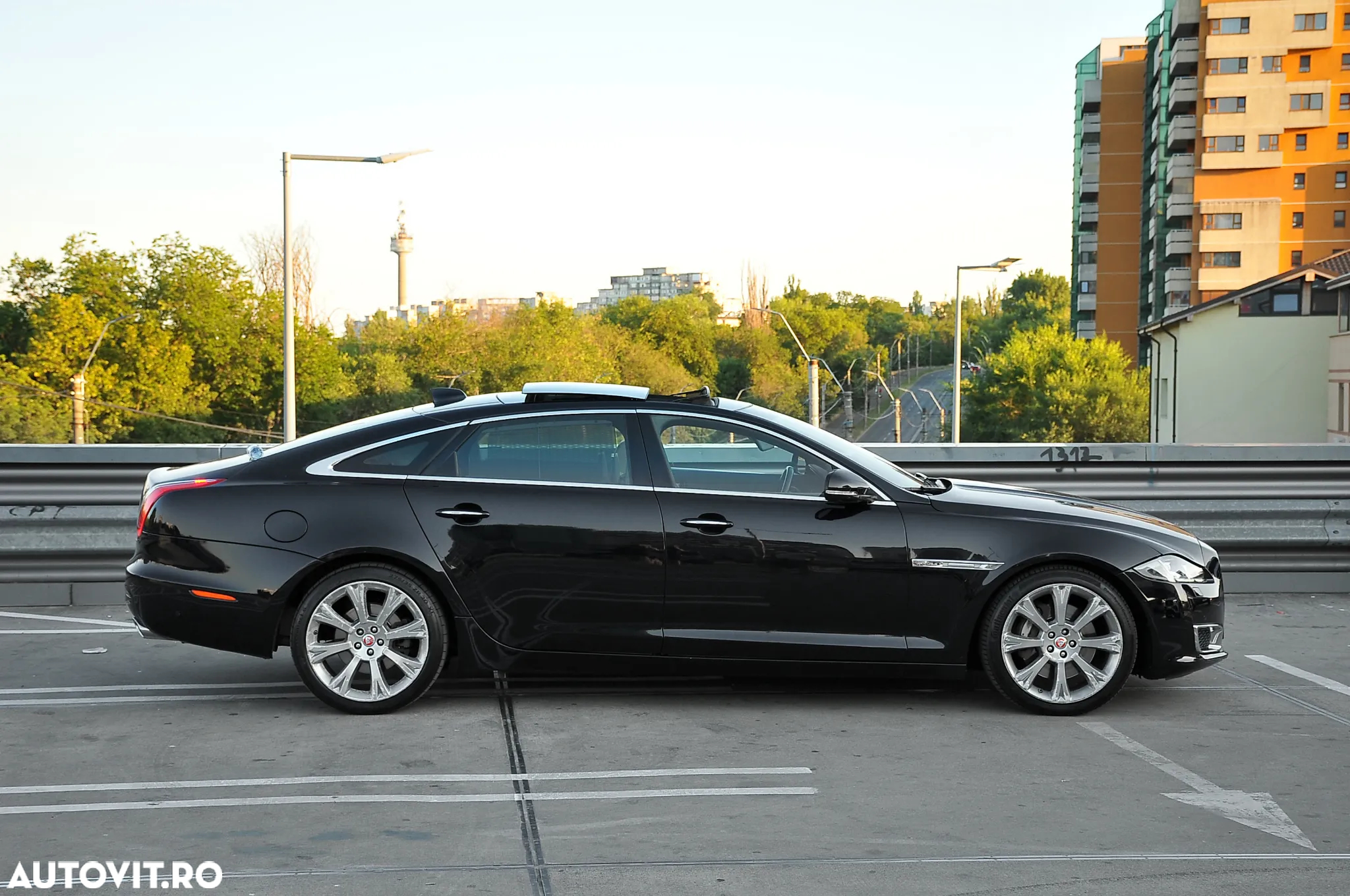 Jaguar XJ 3.0 V6 Diesel Langversion Autobiography - 4