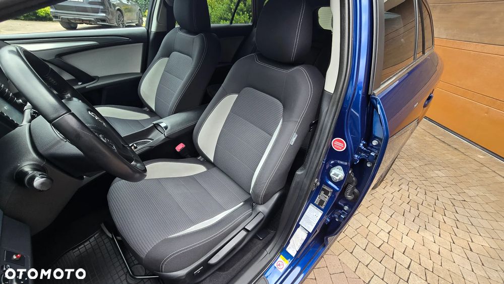 Toyota Avensis - 29