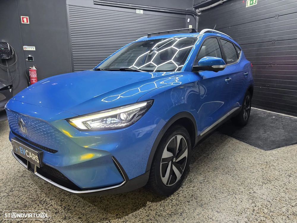 MG ZS EV 72.6 kWh Luxury OBC 11 kW - 8
