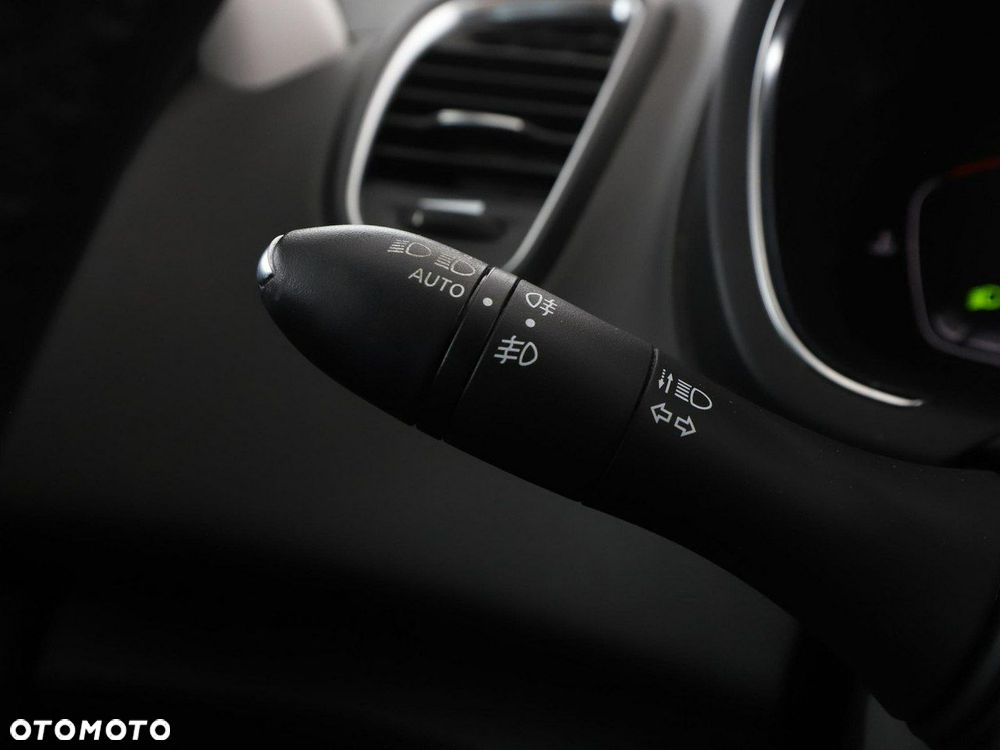 Renault Grand Scenic - 34