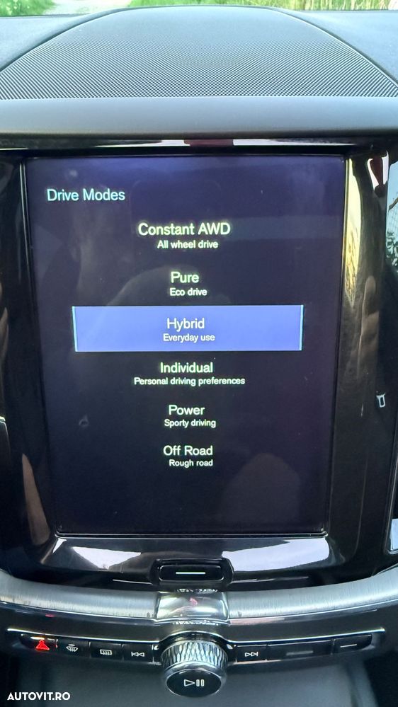 Volvo XC 60 T8 Twin Engine AWD Geartronic Momentum - 30