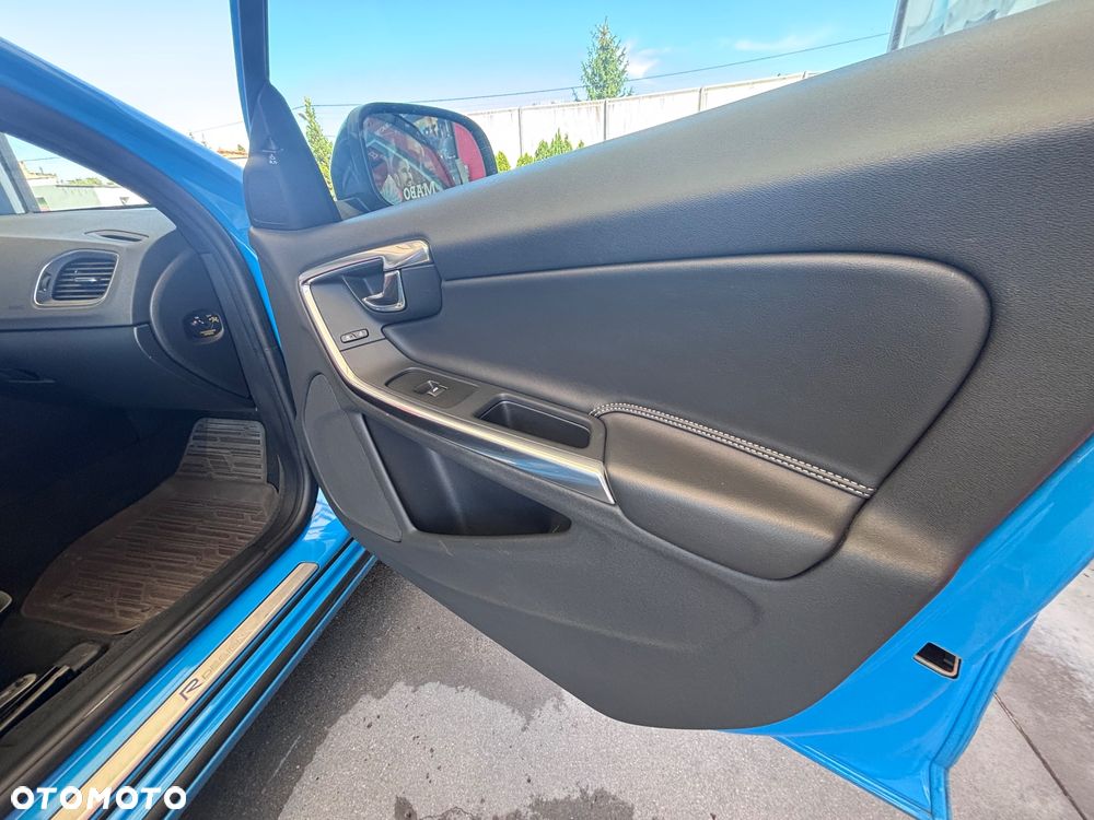 Volvo S60 T6 AWD R-Design Summum - 14