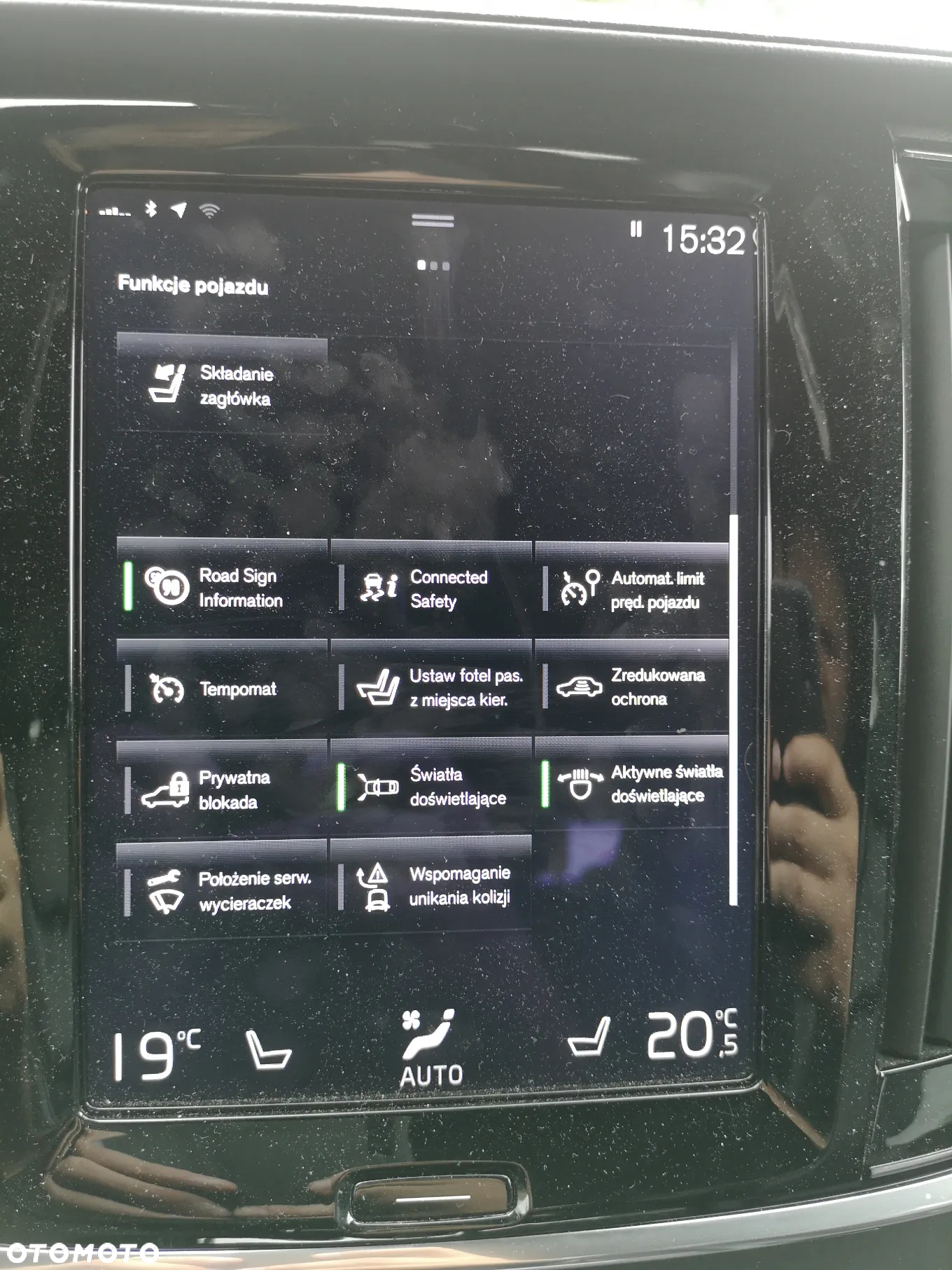 Volvo V90 D4 R-Design - 22